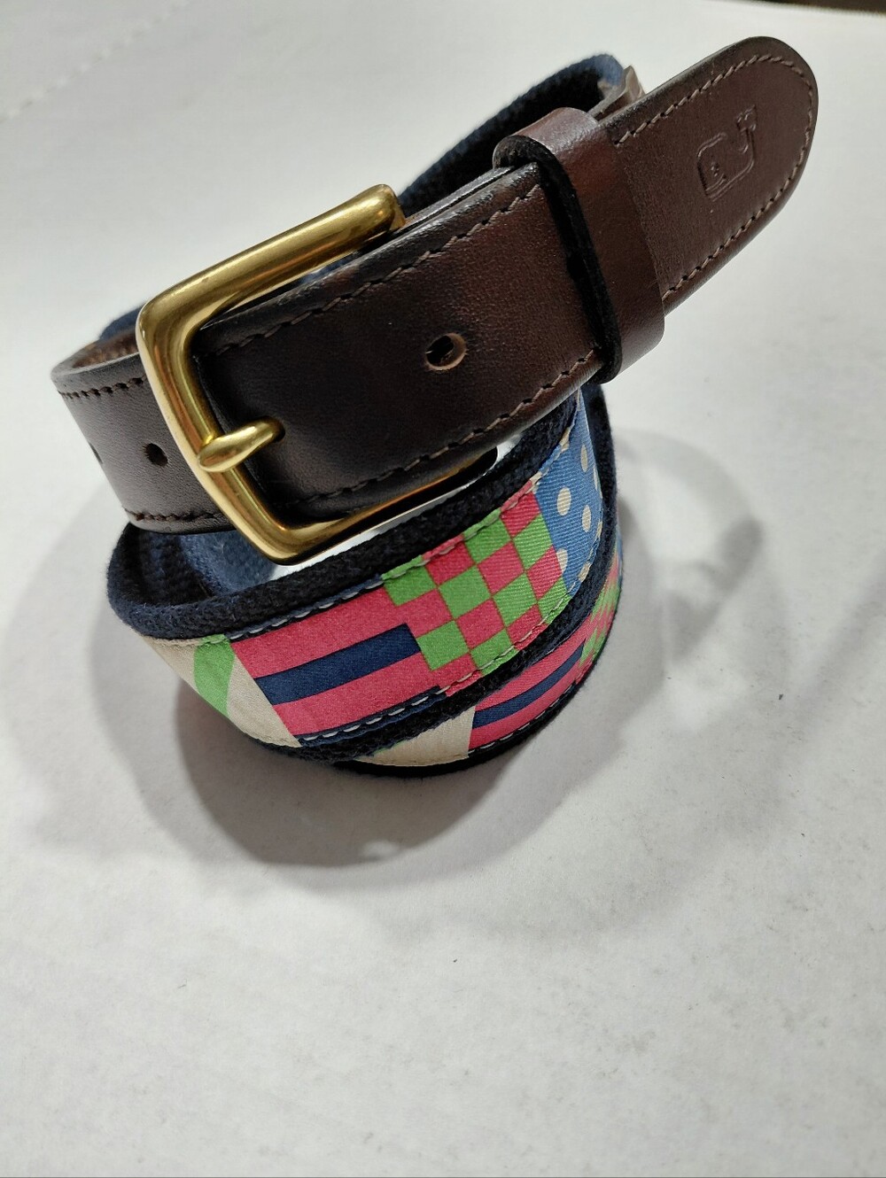 Vineyard Vines Kentucky Derby Edition Silk Logo Whales Cotton Leather Club Belt